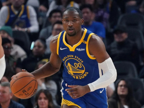 美记：库明加这次受伤涉及的脚踝与膝盖问题，均被评估为并无大碍