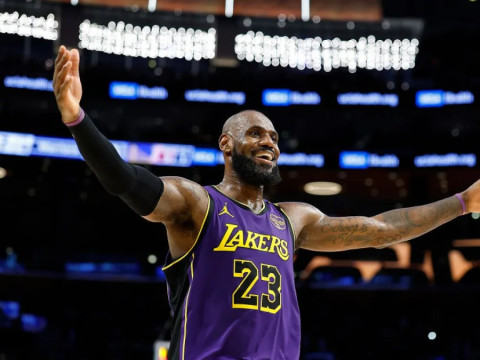 湖人主帅：能执教詹姆斯是一种享受，那家伙会为了球队拼尽所有