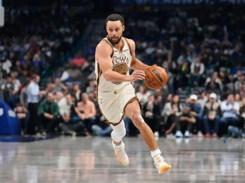 勇士主帅：现在库里肩上的担子格外沉重，我们会竭尽所能为他提供支援