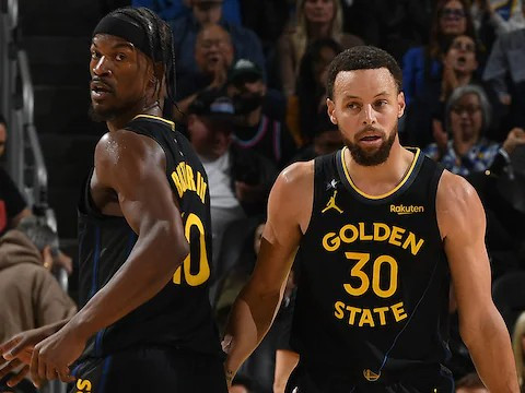 库里谈巴特勒赛季报销：我们必须尽快调整过来，避免球队的发展走向不利的方向