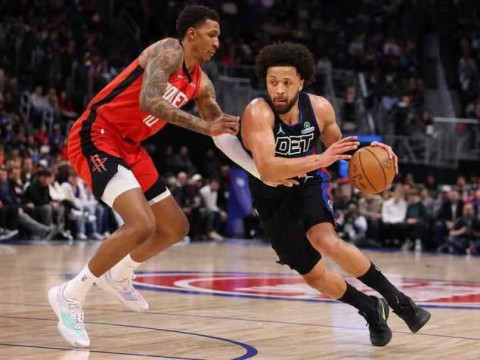 杜兰特双喜临门：率火箭击溃东部第一巩固前四 超特里迎里程碑