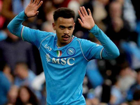 意天空：那不勒斯即将将球员恩贡戈租借至西班牙人，双方球队目前正在进行租借的谈判