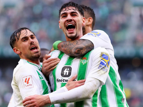 西甲015：贝蒂斯VS巴伦西亚比分预测，贝蒂斯战意十足冲击欧战资格