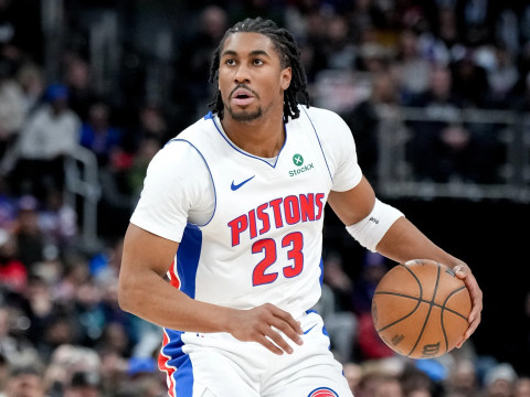 Shams：活塞将艾维送至公牛得到许尔特、萨里奇以及首发签互换权，森林狼得到现金补偿