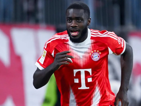 拜仁此前一度暂停了和于帕的续约谈判，后者最终接受了续约条款