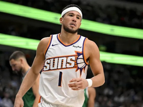 布克常规赛生涯总得分正式超越基德，升至NBA历史第95位！