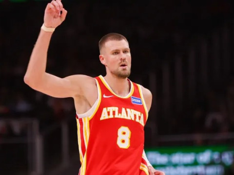 勇士主帅：波尔津吉斯今天进行了半场5V5对抗训练，移动状态比昨天更好