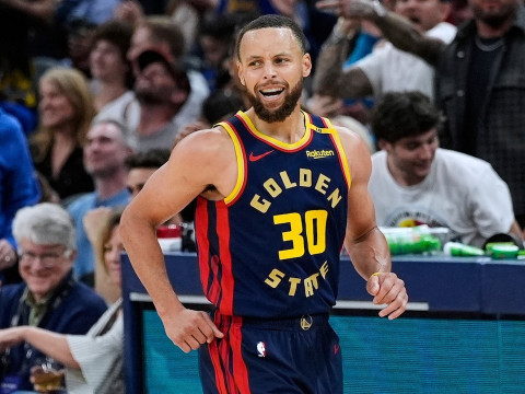 勇士主帅：我早些时候和库里交流过伤情，他说自己感觉好多了，情况正在慢慢好转