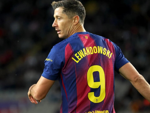 莱万收到了来自五家球队的邀约，不过球员还没有进行决定下家去向