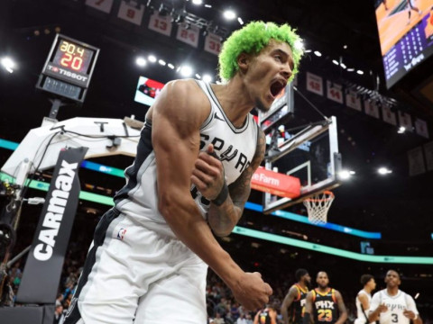 曝索汉是先与尼克斯谈妥再被裁！队记认为非常契合 全新15+3名单出炉