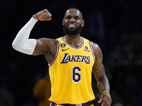 詹姆斯谈入选全明星：这代表你被认可为联盟里最顶尖的球员之一，也是对自己赛季上半段表现的肯定