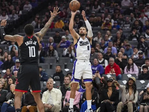 美记：拉文将在全明星赛后接受右手手术，本赛季正式报销