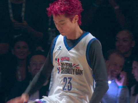 今日NBA全明星名人赛！中国演员王鹤棣砍下个人名人赛新高10分，获得个人名人赛三连胜！