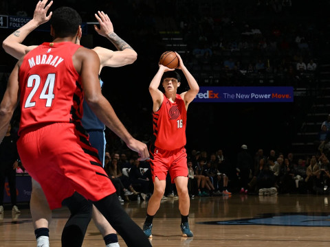 杨瀚森谈本场最喜欢的进球：物以稀为贵，那肯定是那颗三分球啊