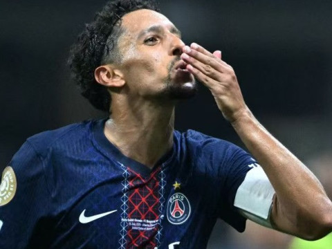 法比尼奥：看着马尔基尼奥斯这些年一步步走过来，真心为他高兴