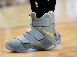 NBA取消对球鞋颜色限制