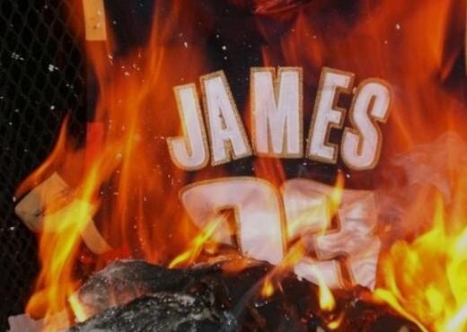 盘点NBA球星被烧的球衣