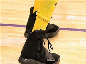 NBA巨星穿跑鞋+板鞋打篮球，如何做到的？