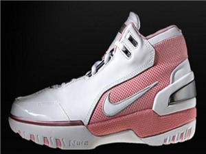 盘点NBA球员母亲节配色球鞋：詹皇粉色温馨，罗斯系列醒目亮眼！