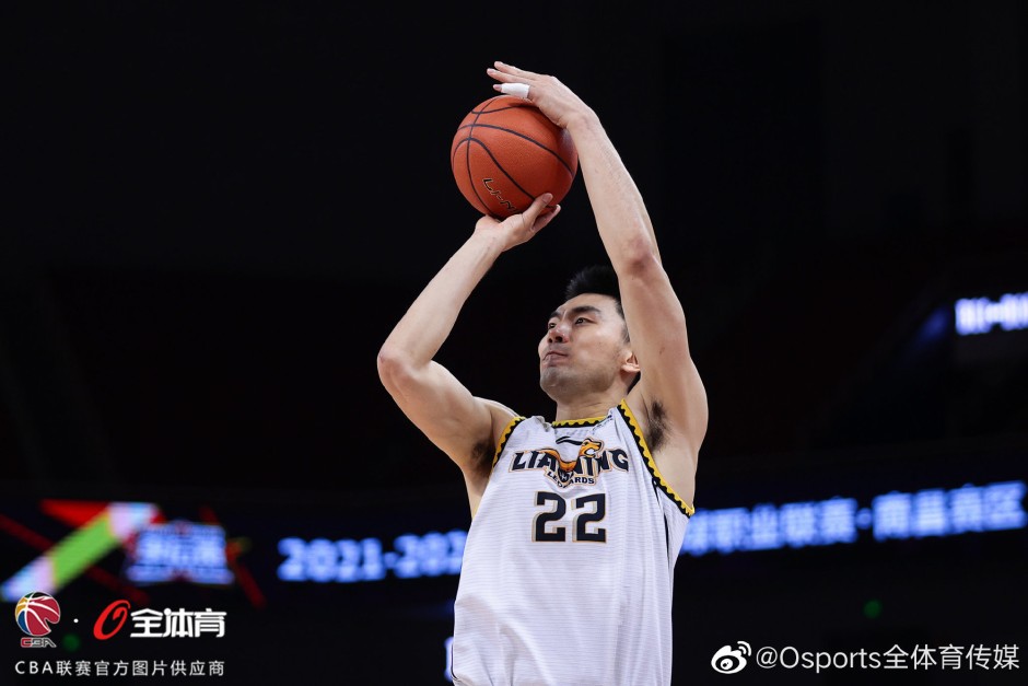 cba半决赛辽宁96-83战胜广东， 大比分2-0领先。郭艾伦拿下24分11篮板6助攻，弗格18分，赵睿21分，胡明轩11分，徐杰18分