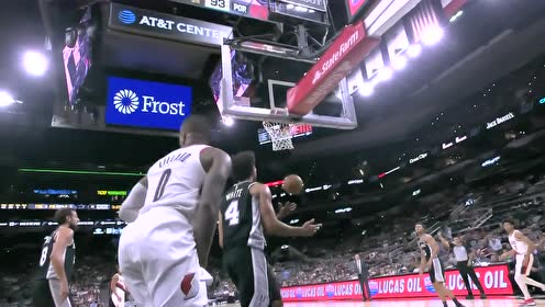 【NBA集錦】以身作則吹響反擊號角 利拉德突破上籃獲得2+1