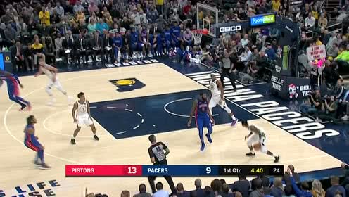 【NBA集锦】萨姆纳单节三次抢断! 助攻得分样样精通