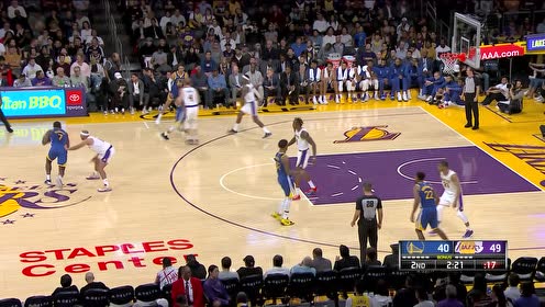 【NBA集锦】库里精致无球跑出空位 接球就来命中本场第一记个人三分