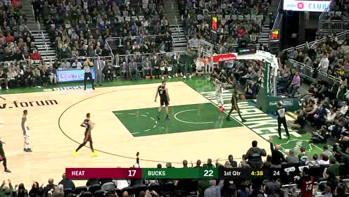 【NBA集錦】這誰頂?shù)米“?字母哥反擊單臂滑翔炸筐打停對手