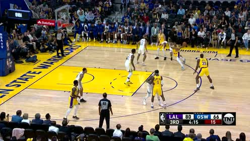 【NBA集锦】霍华德终于打起了挡拆 顺下强起2+0到手