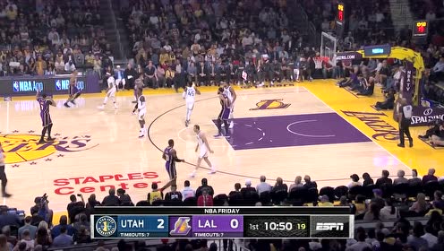 【NBA集錦】詹姆斯精確制導(dǎo) 戴維斯內(nèi)線空接扣籃得手