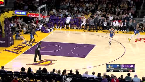 【NBA集锦】再年轻两岁这球他能把篮筐拽下来 霍华德篮下高打板上篮