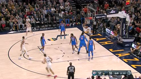 【NBA集錦】全能進(jìn)攻手段！米切爾跑位內(nèi)切直接雙手扣籃