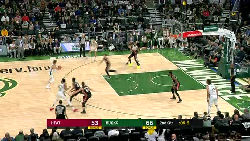 【NBA集錦】字母哥精準(zhǔn)傳球科沃爾 后者外線干拔硬碰防守順勢倒地3+1
