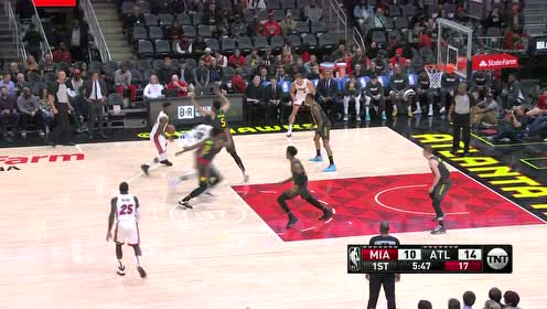 【NBA集錦】巴特勒蜻蜓點(diǎn)水送妙傳 羅賓遜心領(lǐng)神會(huì)反手上籃命中