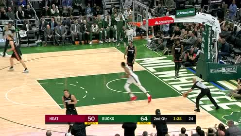 【NBA集錦】希羅背傳失誤遭字母哥直接斷球 大步流星一條龍翱翔暴扣