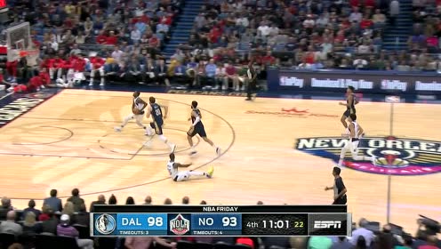 【NBA集錦】賴特策動反擊精確制導(dǎo) 芬尼史密斯鷹擊長空戰(zhàn)斧劈扣