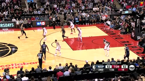 【NBA集錦】球哥隱蔽傳球助攻霍勒迪 后者人群起舞拉桿上籃