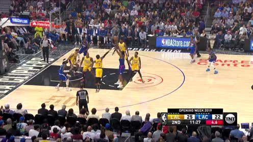 【NBA集锦】不愧是冠军球员 莱昂纳德状态大好连砍5分
