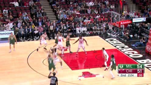 【NBA集錦】迪萬斯索三分接球就投 空中漂移打進(jìn)