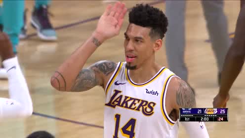 【NBA集錦】錯(cuò)了再來！格林二次出手霍華德背身炸筐