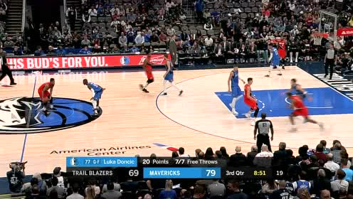 【NBA集錦】開拓者三人連線 科林斯空切扣籃雙臂掛筐