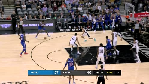 【NBA集錦】佩頓突破分球發(fā)動進(jìn)攻 巴雷特底角落位命中三分