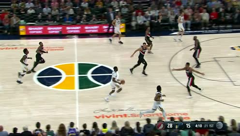 【NBA集錦】快速發(fā)球反擊 米切爾追身三分命中