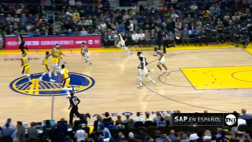 【NBA集锦】送给新球馆的礼物 库里过半场抬手就射不能再皮