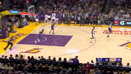 【NBA集錦】只要走位好大餅吃到飽 霍華德空位接波普連線再吃一餅