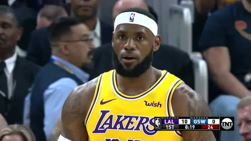 【NBA集锦】还是熟悉的霸皇硬上弓 詹皇坦克突破打成还有加罚