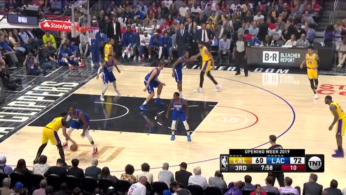 【NBA集锦】接戴维斯分球格林果断发炮 3+1突出一个干脆利落