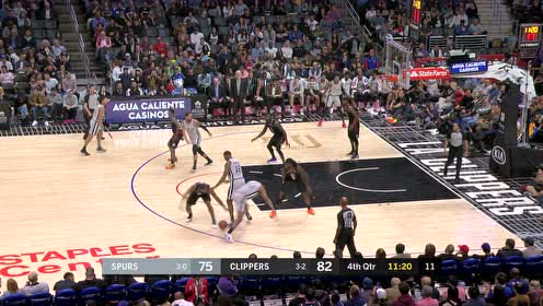 【NBA集錦】又是經(jīng)典的繞掩護(hù)搶斷！ 萊昂納德鬼手掏球一條龍飛扣