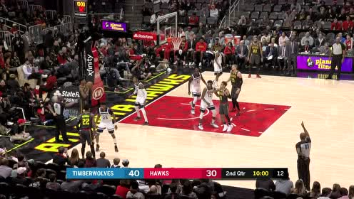 【NBA集錦】這就很靈性了！特雷楊晃飛防守冷靜中投打成