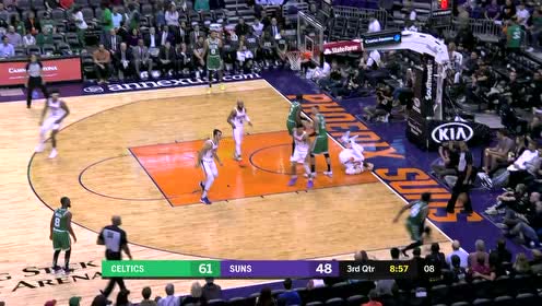 【NBA集锦】绿军未能及时退防 萨里奇快传乌布雷双手暴扣